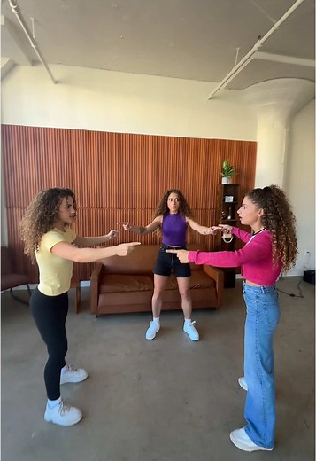 Double Trouble: The Rybka Twins Dossi Colombiano