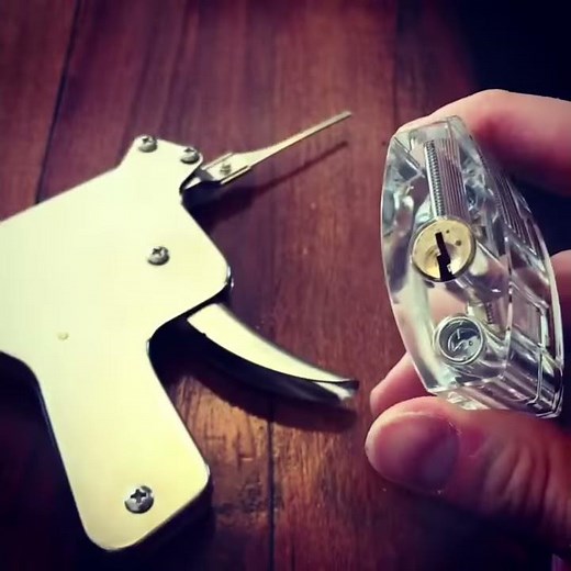 Lock Pick Gun or “snap guns” in Action