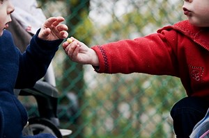 How and When Do Kids Learn To Share? New Research Finds Out | theAsianparent Philippines