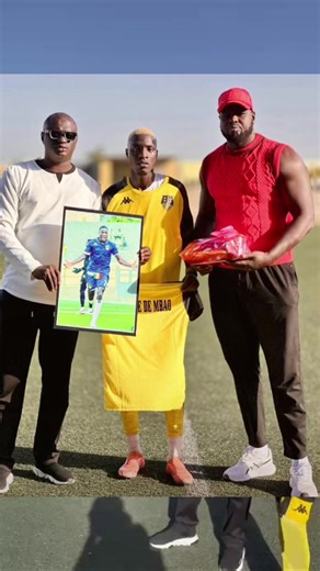 Mercie à tous les joueurs les coach merci tous ça c’est grâce à vous 🙏merci à ma famille et mes amis merci à vous 🤲 Claude meilleurs joueurs du mois modèle ⚫️🟡@🥅 NEFC ⚽️ @SEYDINA BOROM NIANING✪ @asc tool bi17 l'officiel 💚🤍✪ @Dj raune page sport officiel ✅ @sadikh u17 🇸🇳 ✪ @Dopy1 @Pispv_ ✪