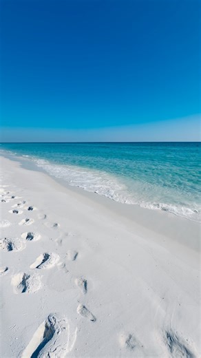 Navarre Beach, Florida 😎 | All Things Emerald Coast