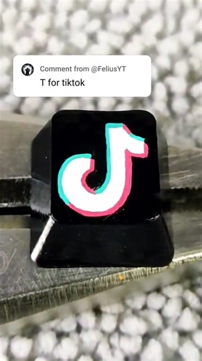 Drawing T for TikTok but on my custom keyboard! #tiktok #drawing #keycaps #keyboard