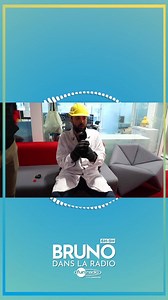 Ce matin, Elliot a ENCORE retourné la radio en testant... le plus gros canon à confettis du monde !! 🎉😱 Et en plus c'était juste devant le studio 😉 Vous aimeriez qu'Elliot teste autre chose pour la prochaine expérience ? | Fun Radio