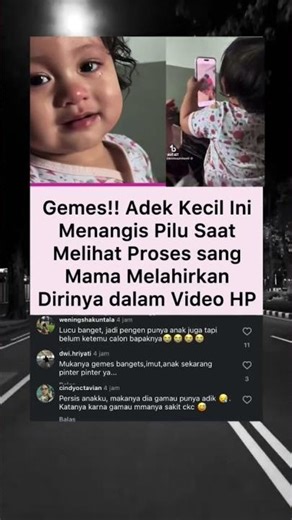 Reaksi Adek Ini Lihat Video Kelahiran Nya