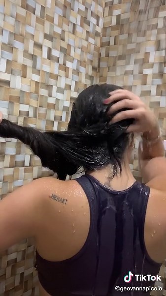 Como Retirar o Pré Poo Corretamente para Cabelos Saudáveis