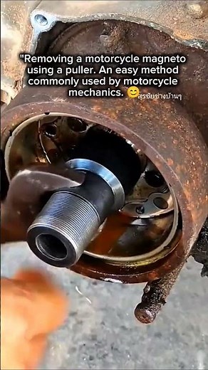 EASY WAY TO REMOVE MOTORCYCLE MAGNETO 😊 Using a PULLER #MotorcycleTips #HowTo #MagnetoRemoval