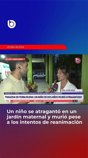 Canal Diez on Instagram: "[🖤🚨 “CONMOCIÓN EN YERBA BUENA”] 📍 TVP – Segunda Emisión | Canal 10 🎙️ Nuestro notero @maxi_ferlo informó en vivo desde el Hospital Carrillo, tras un hecho trágico ocurrido este martes por la mañana en un jardín materno infantil de Yerba Buena. 🚑 El episodio se registró cerca de las 11, cuando un menor de edad participaba de actividades habituales junto a otros niños y docentes. Durante el horario institucional, el niño comenzó a ingerir uvas y, en un momento, se at