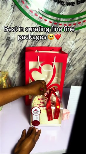 Discover Beautiful Cake Packaging Ideas by Oyin Cakes