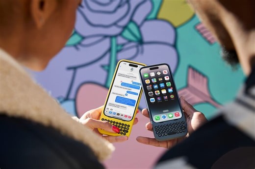 Clicks releases a physical QWERTY keyboard for the iPhone Pro models - Gizmochina