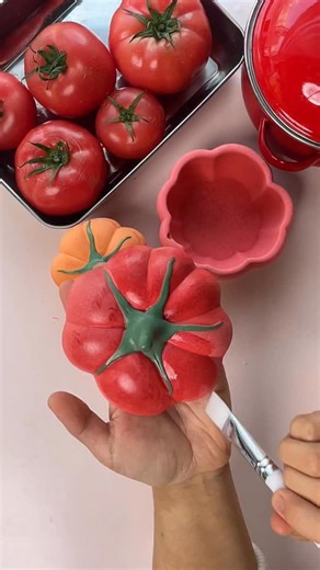 Boowan Nicole on Instagram: "🍅✨ Freshly Picked Tomato Candle! Make your space come alive with that garden vibe. Available in 4oz, 7oz, & 9.5oz sizes 🕯️ 🔗 Pick the mold >> official website (global shipping) >> new #makewithBN #boowannicole #nicolemould #siliconemould #homedecor #handmade #diycrafts #craftideas #candles #candlesmallbusiness #smallbiz #candlejars #tomatocandle #tomato #jesmonitedecor #gypsum #hydrostone #boowannite #instagood"