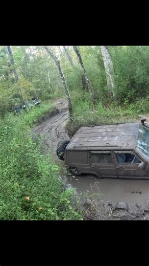 Here’s a good example of how you can redirect a winch line around a corner using a snatch block. #rhinousa #4x4rescue #offroad #mud #jeep #stuck #free #sendhelp #florida | RHINO USA
