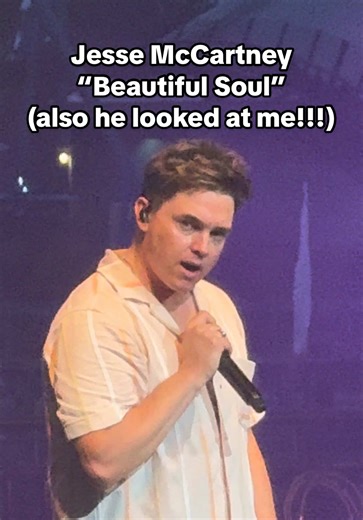 I mean, who doesn’t love this song? I nearly melted hearing this live 🥰 forever one of my favorites ❤️ @Jesse McCartney @SeaWorld Orlando #jessemccartney #seaworldorlando #jessemccartneyconcert #concerttok #concerts