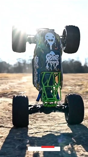 Insane Grave Digger RC Sky Wheelie! 🏁🔥 #shorts #gravediggermonstertruck #monsterjam #rccars