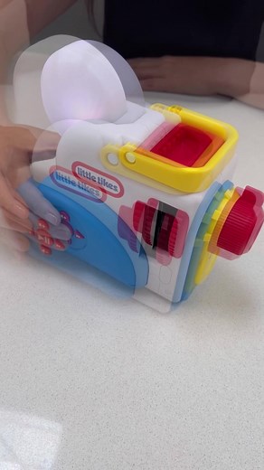 Did you know that the Little Tikes Story Dream Machine also doubles as a white noise nightlight? Take a listen to the soothing sounds it plays. #littletikes #storydreammachine