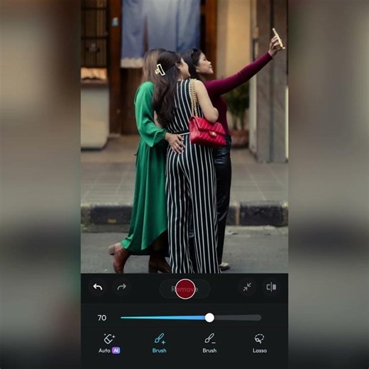How to Remove Objects on Your iPhone | Edit Up