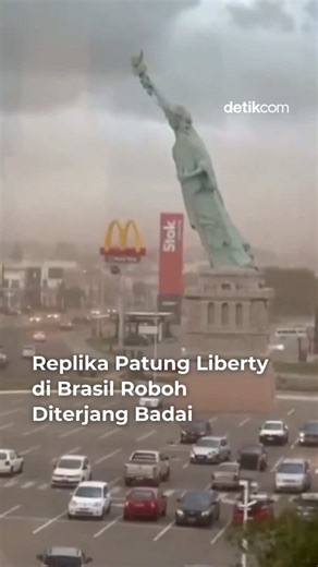 Dilansir dari Free Press Journal, badai ekstrem kembali menunjukkan dampaknya di Brasil selatan. Angin kencang disertai hujan lebat memicu berbagai kerusakan di sejumlah wilayah Rio Grande do Sul. Pihak berwenang mengimbau warga tetap waspada, terutama saat peringatan cuaca dikeluarkan, dan menghindari area terbuka maupun bangunan tinggi. Insiden ini menambah daftar dampak cuaca ekstrem yang kian sering terjadi di berbagai belahan dunia. Baca berita menarik lainnya hanya di detik.com! Creator: A