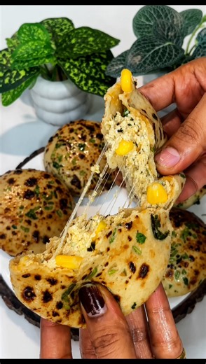 NO MAIDA' 🍕 Easy Pizza Bombs Recipe 🤤| #viral #pizza #easyrecipe