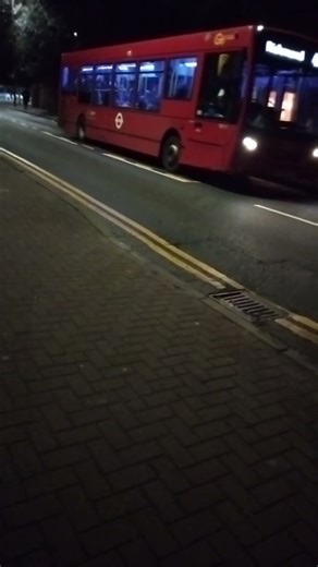 SE11_ on bus route 493