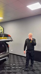 Where sophistication meets strength. This stunning Velar delivers luxury, performance, and capability in perfect balance — powered by a 2.0L diesel engine with 4WD, wrapped in a sleek Silicon Silver R-Dynamic exterior and sitting on 22” 9-split spoke alloys. ✨ Highlights include: • Heated memory seats & keyless entry • Bluetooth connectivity & reverse camera • Striking R-Dynamic styling • 0–60mph in just 8.5 seconds • Towing capacity up to 2400kg Whether it’s city cruising or countryside explori