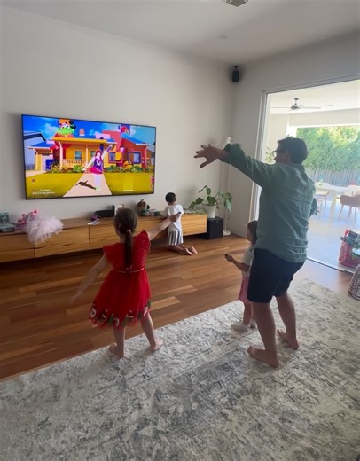 Callum Ferguson on Instagram: "Merry Christmas from the Ferguson clan 🎄"