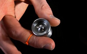 世界上最小的悠悠球，你能搭到线吗，Mighty Flea悠悠球视频