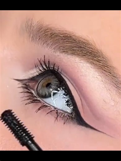 Easy Eyeshadow Tutorial for Beginners