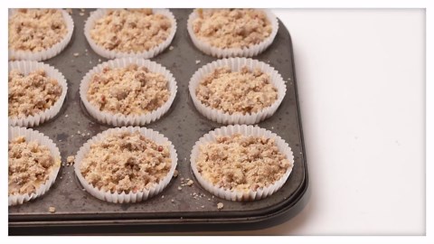Apple Pecan Muffins With Cinnamon Crumble Recipe