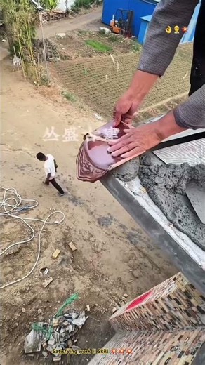 Tiling at acute angle Of traditional roof