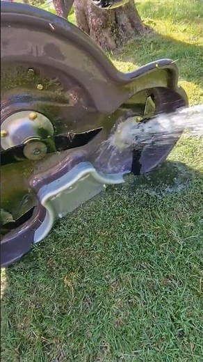 cleaning the Husqvarna R216T AWD cutting deck. #husqvarna #lawnmower #garden #gardening #cleaning