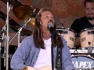 Travis Tritt - Ten Feet Tall and Bulletproof (Live at Farm Aid 2000)