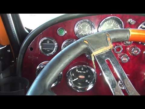 1985 Peterbilt 359 Flat Top Sleeper Show Truck