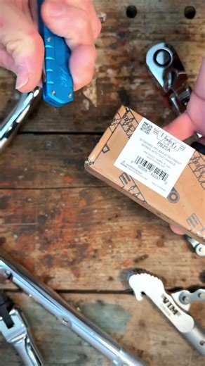 Did you know we had pry bar attachments for our TH21 handle? PB25A available now for the 1/2” drive interchangeable head ratchet system. 1 tool, tons of uses! #vimtools #tools #toolreview #automechanic #dieselmechanic | VIM TOOLS