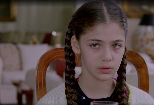 Elif 1124, 1125, 1126, 1127 streszczenie: Kerem orientuje się, że między Mahirem i Asli nic nie ma. Fidan atakuje Melek