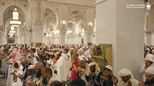 77K reactions · 2.2K shares | On the 29th night of Ramadan, as the Quran's recitation concludes, the Grand Mosque comes alive with heartfelt prayers and palpable emotions. During the Taraweeh prayer, the atmosphere is charged with devotion as crowds gather and tears flow freely, marking a moment of profound spiritual significance. #Makkah_and_Madinah_Eagerly_Await_You #Ease_and_Tranquility | Saudi Arabia Ministry of Hajj & Umrah | Facebook