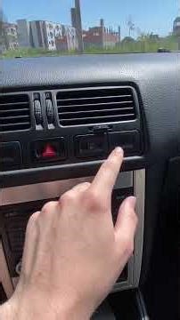 Limpeza interna sem arranhar #shorts #comedia #carrovlogs #carrocomqualidade #golfgti [MATHEUS IUNG]