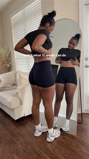 Amari Keyera | Fitness•Lifestyle on Instagram: "This is how i did it ⬇️ Gym motivation for any girlies who need a little fitness inspo! You can 100% do anything you put your mind too frfr 🥹 1. Deleted all my fast food apps and started cooking at home 2. Healthy calorie deficit ( use TDEE calc to get yours) 3. Minimized my insane portion sizes 4. Stayed consistent with a workout routine! My exact workout routine is 🔗 in my bio Summer is almost here so lock innnnnnn🫶🏾💕In 12 weeks i transforme