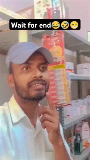 अरे पागल दूध की मिठाई कब तक ताजी रहेगी.😂😂#comedy​ #funny​ #sanjaymauryacomedian​ #shorts#varsha1985