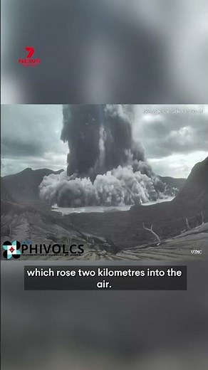 Timelapse shows moment volcano erupts in the Philippines