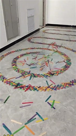 popsicle sticks make #PopSicleDomino