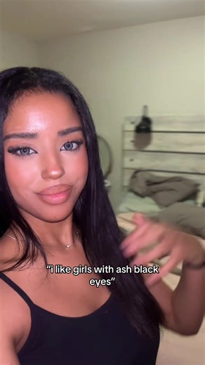 I love customizing my face fr First contacts are: suede blue and second are stellar ash black from @icyvilo use my discount for 10% off. discount code: pom520 #contactlenses #icyvilo #coloredcontacts