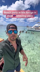 One of the best things to do when you #travel to #haiti is to go island hopping on the north coast! Such beautiful #beaches and #islands 😍 #🇭🇹 | Traveltomtom