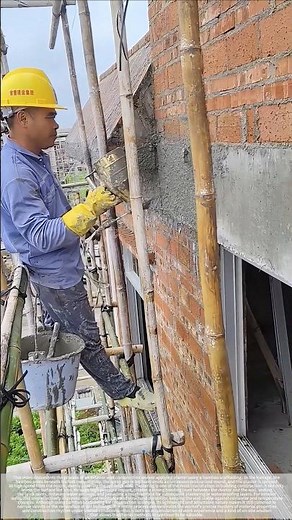 Wall plastering – good tools and machinery improve work efficiency.