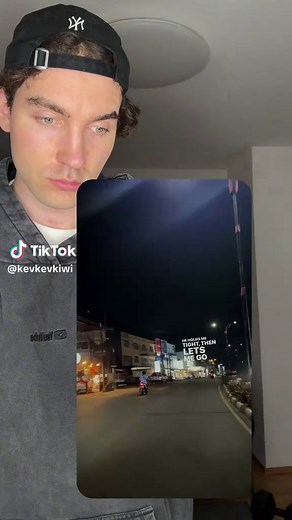 Mobile Text Tracking Effect Tutorial — Smooth CapCut Trick