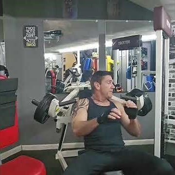 Cybex Advanced Incline Chest Press - Plate loaded - most underrated chest machines