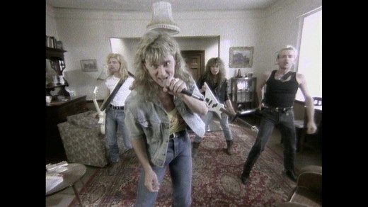Def Leppard - Pour Some Sugar On Me