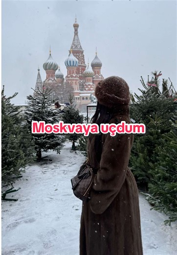 Yeni ili keçirtmək üçün ailəmlə Moskvaya uçduq,sizi də özümlə aparıram😍 Çox maraqlı vloqlar gələcək✨ #Vlog #moscow #newyear #christmas