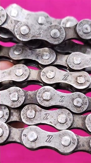 How to quickly disconnect the chain and remove it from the bicycle.