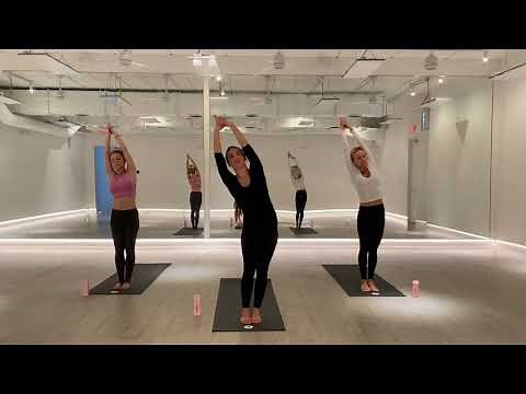 FREE 1 Hour Vinyasa flow by Nikkii Holtz (@nikkiibear) at Sol Yoga Florida (@solyogaflorida).