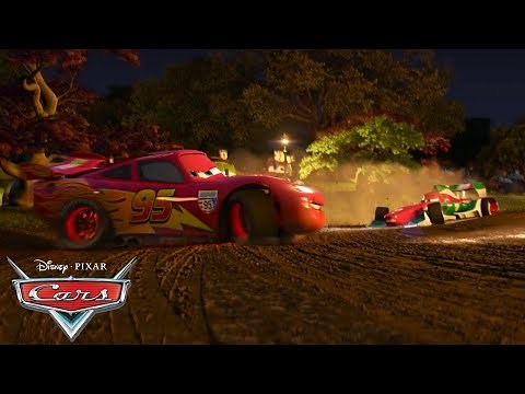 Can Francesco Beat Lightning McQueen on a Dirt Track? | Pixar Cars | ‪@disneyjr‬