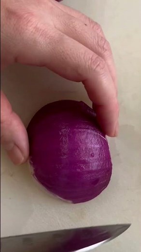 玉ねぎをくし切りにする【玉ねぎフライ】